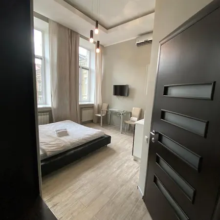 Opera Apart Hotel Kyiv Exterior photo